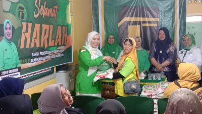 Hari Jadi Ke 52, DPC Partai PPP Kabupaten Pasaman Berbagi Dengan Patugas Kebersihan.