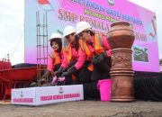 Ny. Juliati Sigit Prabowo Lakukan Peletakan Batu Pertama Pembangunan SMK Kemala Bhayangkari, Tanda Komitmen Pendidikan