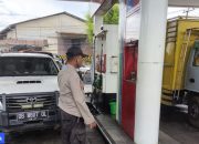 Polsek Mapanget Lakukan Pemantauan Antrian Kendaraan di SPBU Terkait Pengisian BBM Jenis Solar