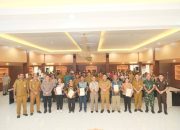 Pemerintah kota Bitung Serahkan 100 Sertipikat Redistribusi Tanah kepada Warga Pulau Lembeh