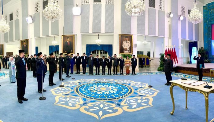 Prabowo Resmi Angkat Dua Menteri dan Tiga Wakil Menteri Baru Kabinet Merah Putih
