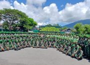 Danrindam XIII/Mdk Kukuhkan 844 Prajurit Infanteri Lewat Tradisi Pembaretan di Bitung