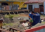 Enam Pekerja di Proyek Pembangunan Balai Kelurahan Tewaan Tak Gunakan K3