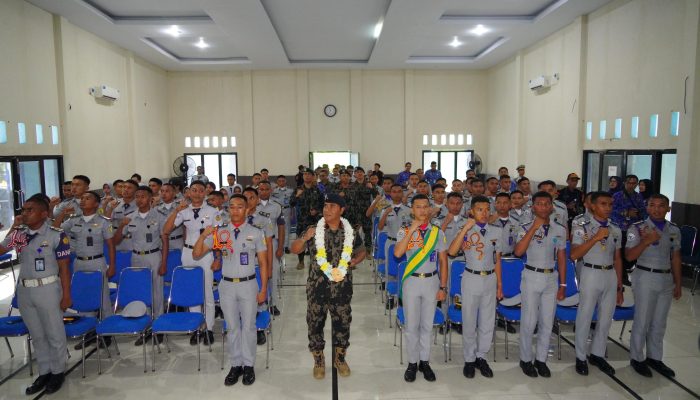Semarak HUT Perak Ditjen PSDKP: Dirjen PSDKP Mengajar Taruna/Taruni di Bitung