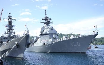 Kodaeral VIII Gelar Merplug Sambut Kapal Perang Jepang di Pelabuhan Bitung